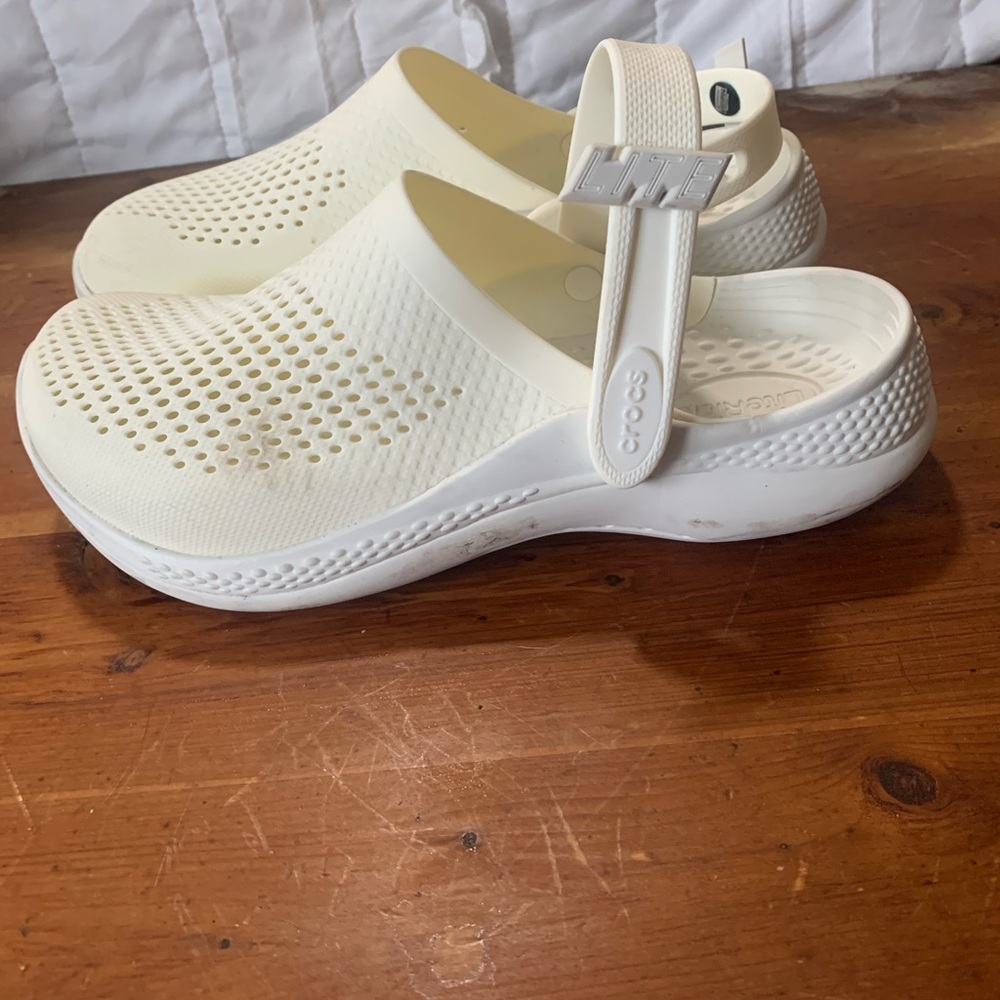 CROCS Women's Off-White Mules